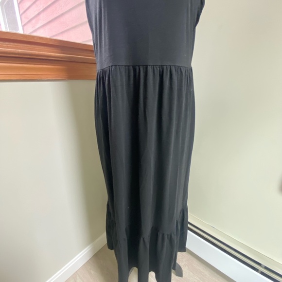 NWT. SALE! Women's Sleeveless Crewneck Swing Sundress, Black, size Medium - Picture 5 of 5
